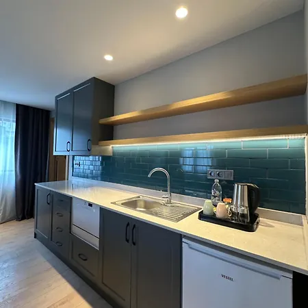 Cher Eyuep Hotel 4*